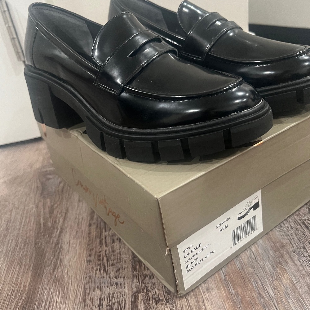 Crown vintage shoes size 9.5 new